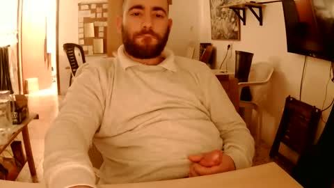 Snapshot of handyboy991 chatting on November 29, 8:23 pm handyboy991 online show from November 29, 8:23 pm