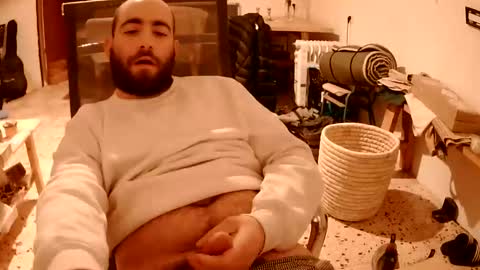 Snapshot of handyboy991 chatting on February 19, 5:20 pm handyboy991 online show from February 19, 5:20 pm