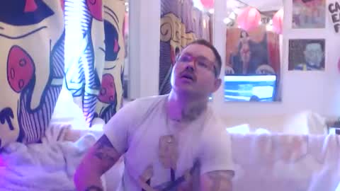 hank rams online show from April 18, 2:54 pm