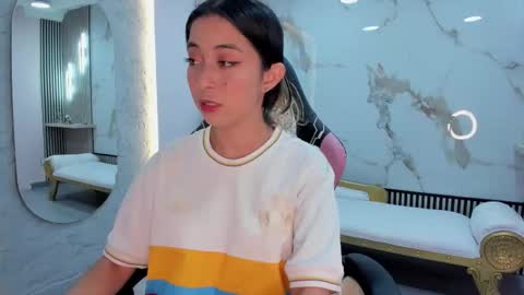 Snapshot of hanna_cutte_ chatting on December 19, 6:15 pm Hanna online show from December 19, 6:15 pm