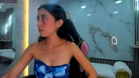 Snapshot of hanna_cutte_ chatting on January 13, 6:24 pm Hanna online show from January 13, 6:24 pm