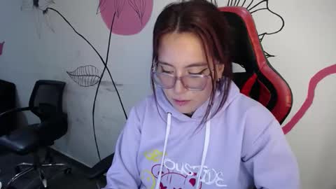 Snapshot of hanna_hot77 chatting on May 26, 3:30 pm mara online show from May 26, 3:30 pm