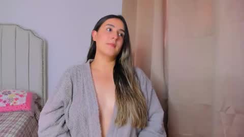 Snapshot of hannaa86 chatting on November 27, 8:44 pm Hanna online show from November 27, 8:44 pm