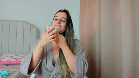 Snapshot of hannaa86 chatting on January 15, 4:22 pm Hanna online show from January 15, 4:22 pm