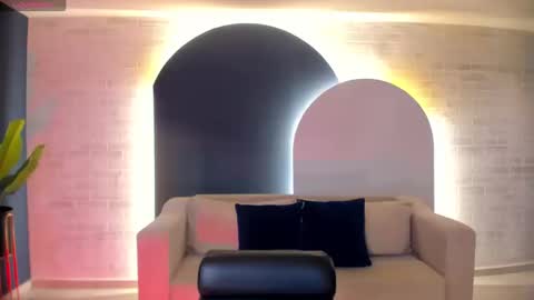  Hanna Connor  online show from September 11, 3:39 am