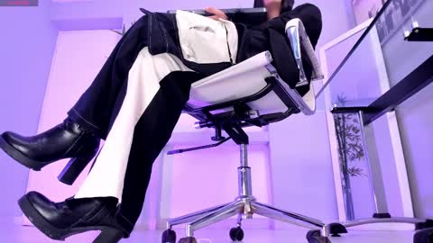 HANNAH HOWELL online show from February 27, 9:22 am