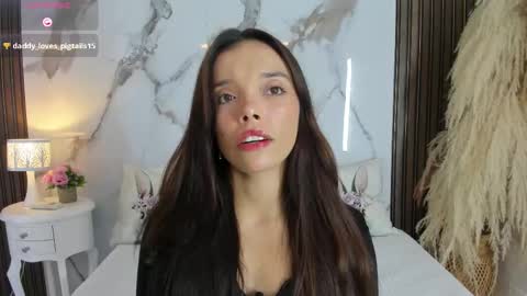 Snapshot of hannahill69 chatting on February 12, 4:51 am Hannahill69 online show from February 12, 4:51 am