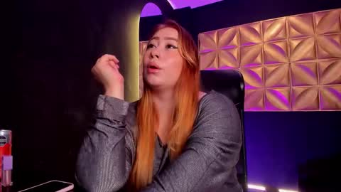 hannamartinn_ online show from September 17, 3:35 pm