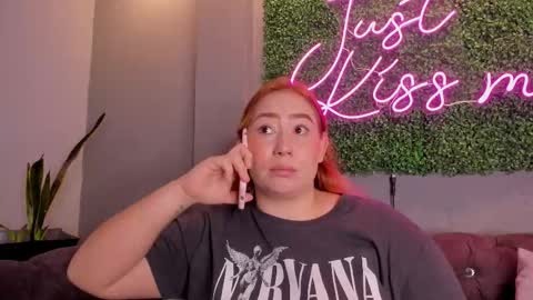 hannamartinn_ online show from October 8, 3:53 pm