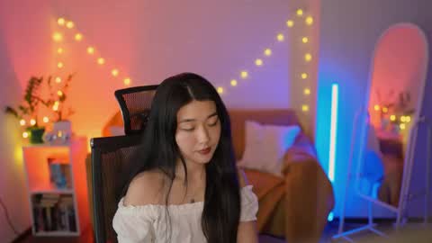 hannarosie online show from April 19, 6:32 pm