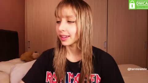 Hannie  online show from August 6, 2:02 am