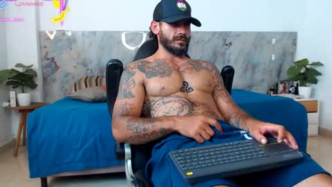 hanz_col online show from July 26, 11:22 pm