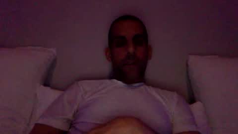 Snapshot of happy2334 chatting on February 7, 1:37 pm skysky6969 online show from February 7, 1:37 pm