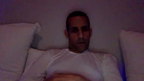 Snapshot of happy2334 chatting on February 10, 2:43 pm skysky6969 online show from February 10, 2:43 pm