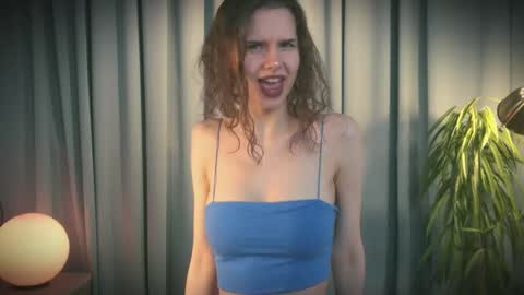 Evy  online show from April 14, 3:18 pm