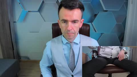 Steve online show from April 16, 9:21 am