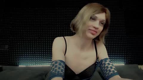 Miss Hardy online show from March 2, 3:20 am