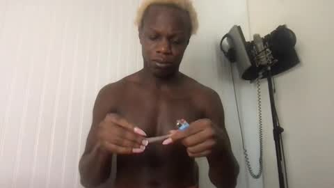 Hardy Lamour online show from December 14, 7:18 pm