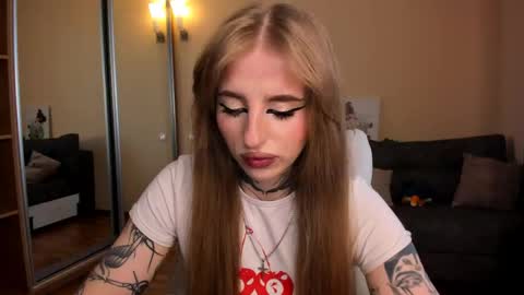 Julia online show from March 22, 4:49 am