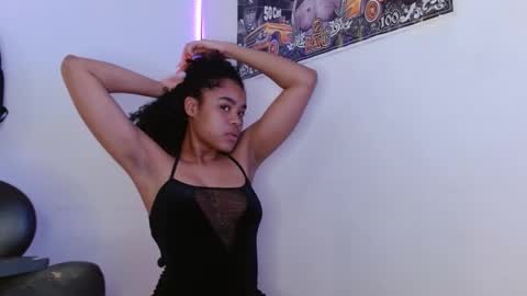 harley_quinnn111 online show from March 29, 6:08 pm