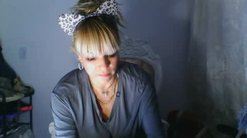 Snapshot of harly_queen77 chatting on May 29, 4:21 am Harly online show from May 29, 4:21 am