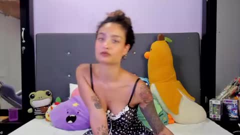 Snapshot of harmonyy_hill chatting on July 6, 12:29 am Harmony Hill online show from July 6, 12:29 am