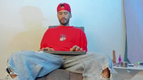 Snapshot of harold_999 chatting on April 9, 2:22 am harold_999 online show from April 9, 2:22 am