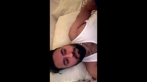 Snapshot of harry11009 chatting on December 21, 7:54 pm harry11009 online show from December 21, 7:54 pm