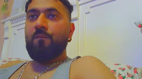 Snapshot of harry11009 chatting on February 9, 11:42 pm harry11009 online show from February 9, 11:42 pm