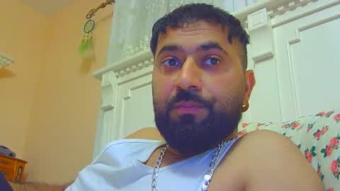 Snapshot of harry11009 chatting on February 13, 12:39 am harry11009 online show from February 13, 12:39 am