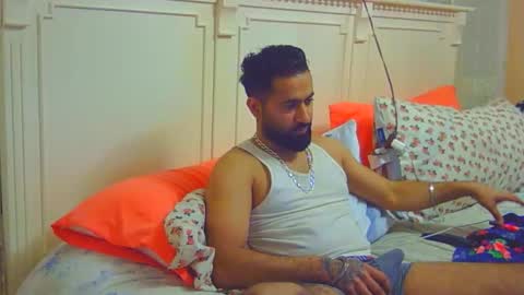 Snapshot of harry11009 chatting on February 18, 11:55 pm harry11009 online show from February 18, 11:55 pm