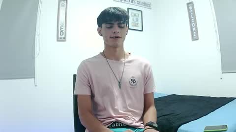 Snapshot of harrythomson1 chatting on July 10, 4:50 am harry thomson online show from July 10, 4:50 am