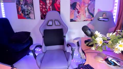 karen  online show from January 31, 11:47 pm