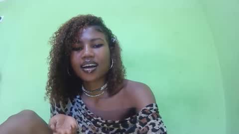 Snapshot of hasleyinah chatting on May 11, 9:59 am hasleyinah online show from May 11, 9:59 am