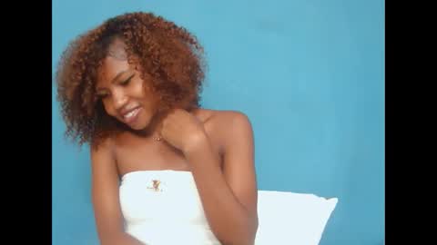 Snapshot of hasleyinah chatting on May 21, 8:43 am hasleyinah online show from May 21, 8:43 am