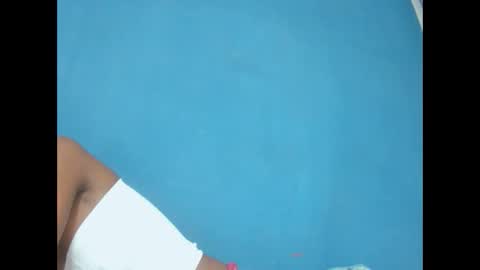 Snapshot of hasleyinah chatting on May 21, 9:11 pm hasleyinah online show from May 21, 9:11 pm