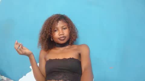 Snapshot of hasleyinah chatting on May 23, 11:47 am hasleyinah online show from May 23, 11:47 am
