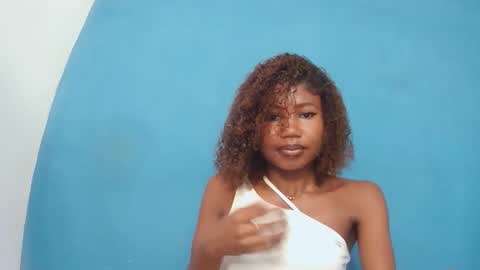 Snapshot of hasleyinah chatting on May 24, 7:13 am hasleyinah online show from May 24, 7:13 am