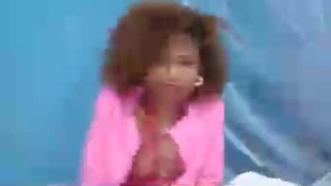 Snapshot of hasleyinah chatting on June 29, 4:40 pm hasleyinah online show from June 29, 4:40 pm
