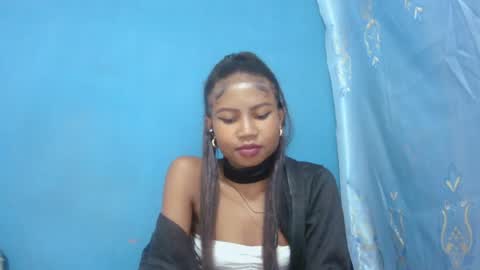 Snapshot of hasleyinah chatting on July 11, 8:33 pm hasleyinah online show from July 11, 8:33 pm