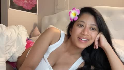 hawaiigirl_ online show from June 3, 4:59 am