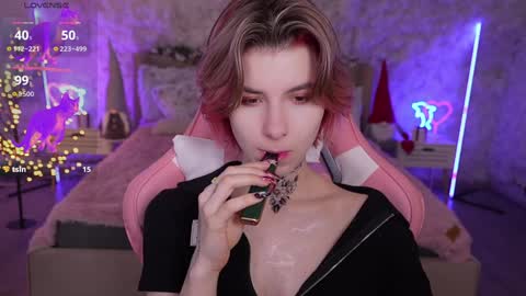 Snapshot of haylaamber chatting on December 17, 10:23 am haylaamber online show from December 17, 10:23 am