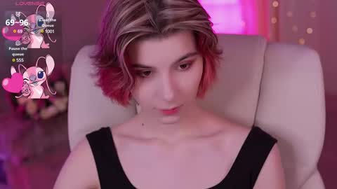 Snapshot of haylaamber chatting on February 28, 2:09 pm haylaamber online show from February 28, 2:09 pm