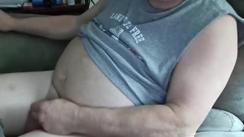 Snapshot of haysay722354422 chatting on March 27, 2:28 pm haysay722354422 online show from March 27, 2:28 pm