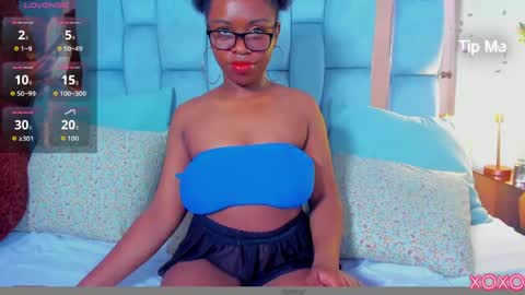 Snapshot of hazel_lanee chatting on May 10, 9:53 pm hazel_lanee online show from May 10, 9:53 pm