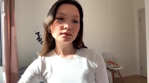Kira online show from May 23, 1:15 pm