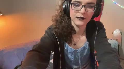 Snapshot of hazelpeppermint chatting on May 26, 3:41 pm Hazel online show from May 26, 3:41 pm