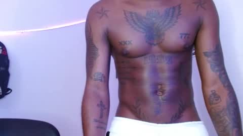 hazlan_420 online show from March 7, 6:38 pm