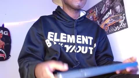 hazlan_420 online show from March 14, 11:15 am