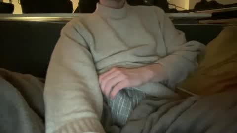 hchappel19 online show from February 14, 7:43 pm